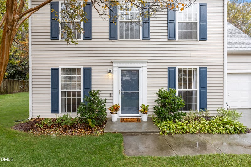 5500 Scenic Brook Ln, Raleigh, NC 27616