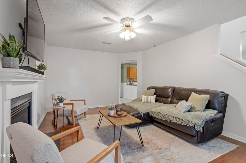 5500 Scenic Brook Ln, Raleigh, NC 27616