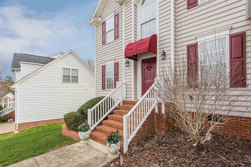 5501 Windy Gap Ct, Raleigh, NC 27617