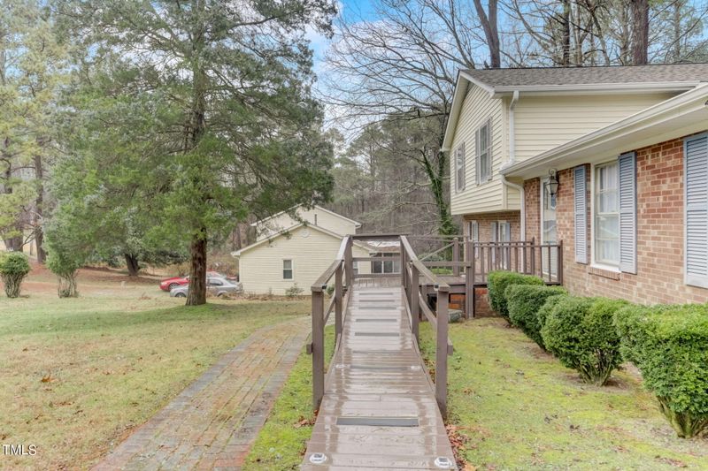 5502 Russell Rd, Durham, NC 27712