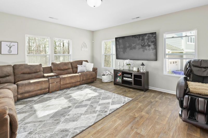 5503 Ripplebrook Rd, Durham, NC 27712