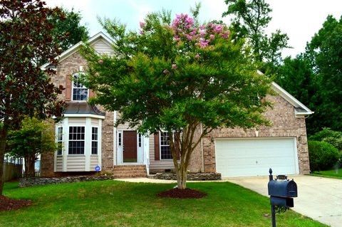 5504 Chatt Ct, Raleigh, NC 27616