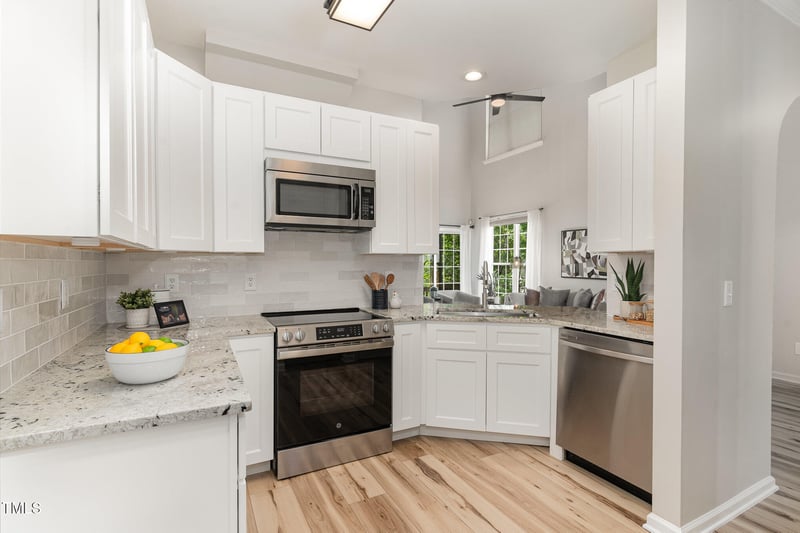 5504 Creekdale Cir, Raleigh, NC 27612
