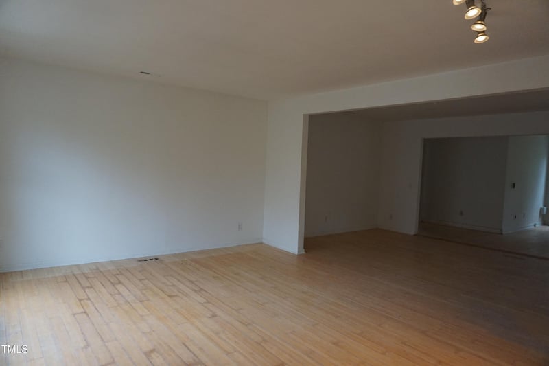 5504 Pelham Rd, Durham, NC 27713