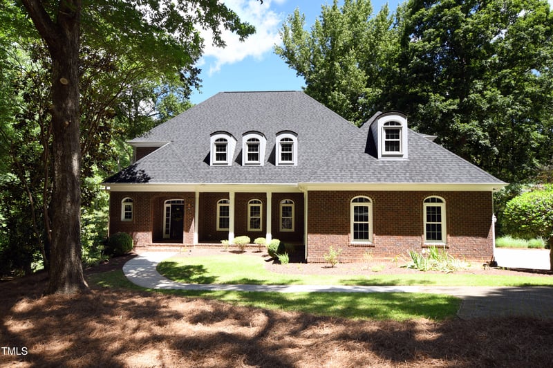 5504 Spring Bluffs Ln, Raleigh, NC 27606