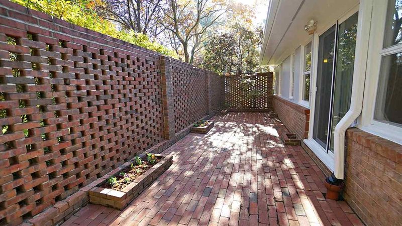 5505 Alpine Dr, Raleigh, NC 27609