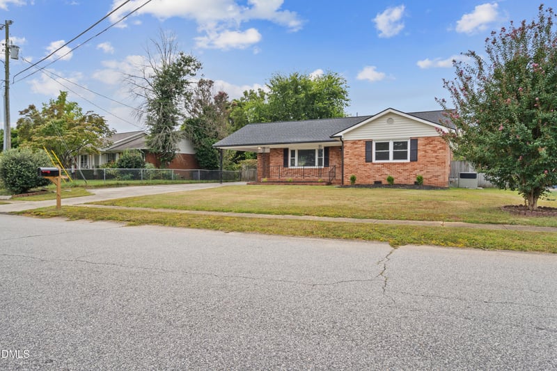 5505 Dodge Dr, Fayetteville, NC 28303