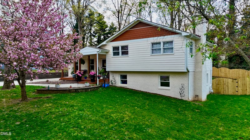 5505 Knollwood Rd, Raleigh, NC 27609