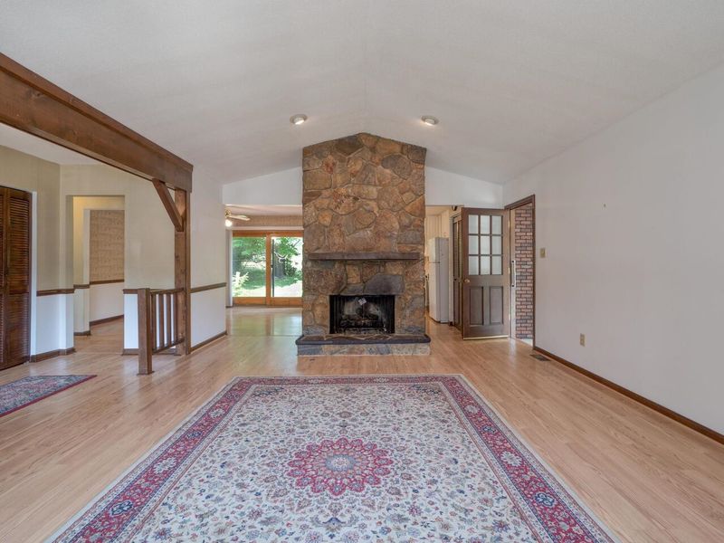 5505 Oldtowne Rd, Raleigh, NC 27612