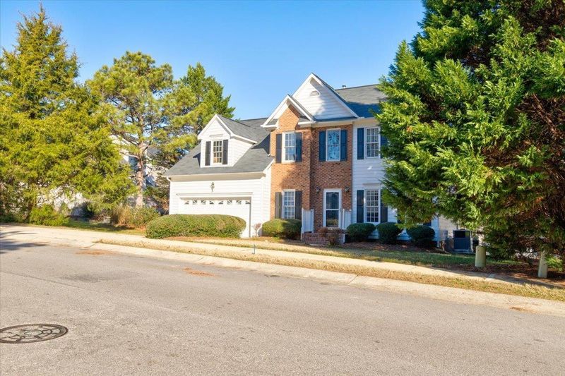 5505 Peacenest Dr, Raleigh, NC 27610