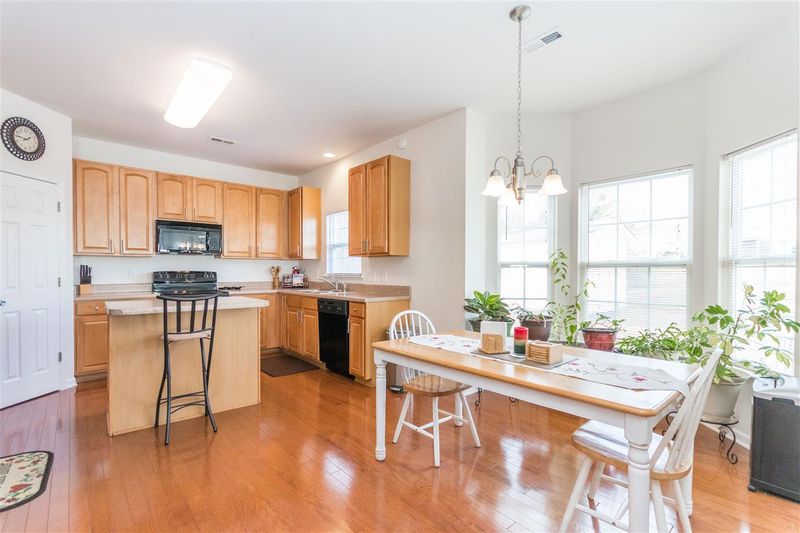 5505 Robbins Dr, Raleigh, NC 27610