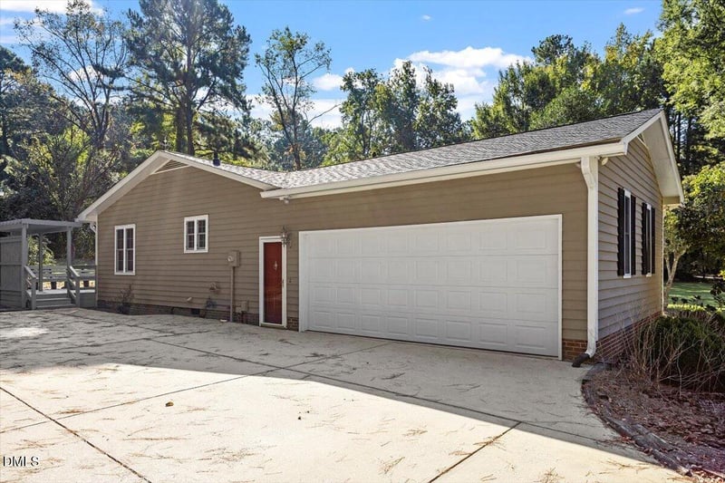 5505 Swiftbrook Cir, Raleigh, NC 27606