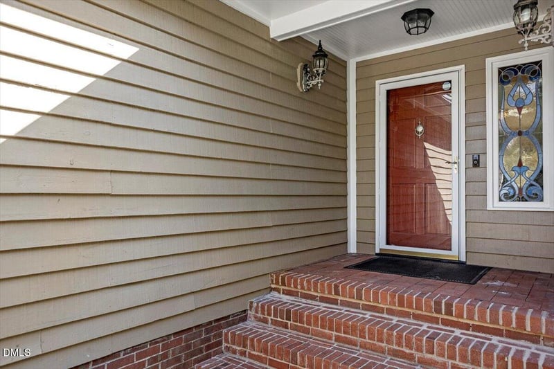 5505 Swiftbrook Cir, Raleigh, NC 27606