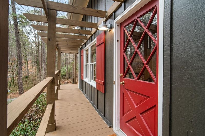 5506 Bobcat Rd, Chapel Hill, NC 27516