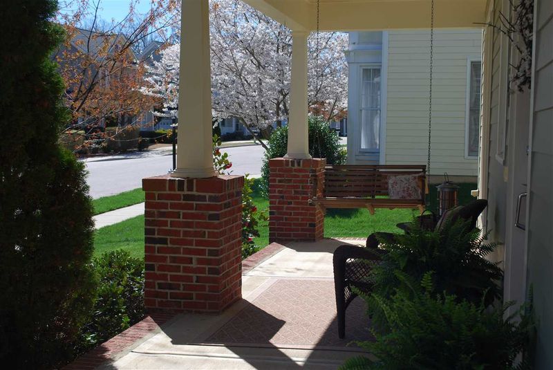 5506 Cary Glen Blvd, Cary, NC 27519