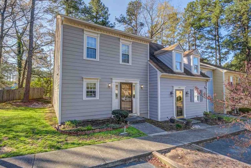 5506 Forest Oaks Dr, Raleigh, NC 27609