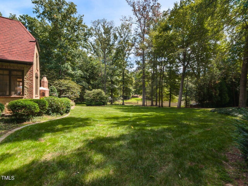 5507 Spring House Ln, Chapel Hill, NC 27516