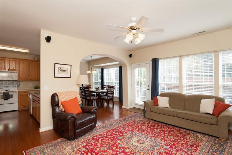 5508 Creekdale Cir, Raleigh, NC 27612