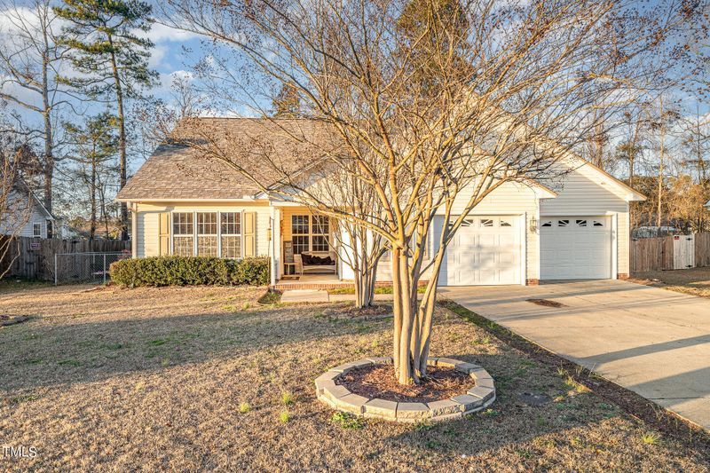 5508 Hall Glen Dr, Hope Mills, NC 28348