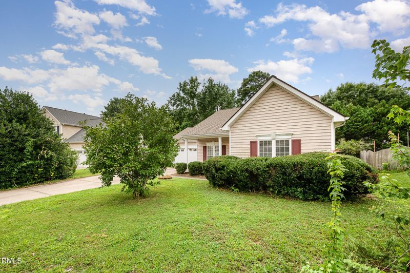 5508 Neuse Wood Dr, Raleigh, NC 27616