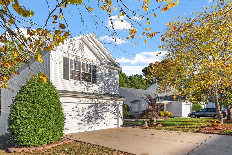 5508 Roan Mountain Dr, Raleigh, NC 27613