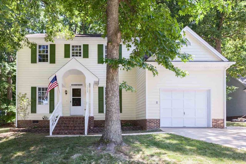 5509 Banwell Pl, Raleigh, NC 27613