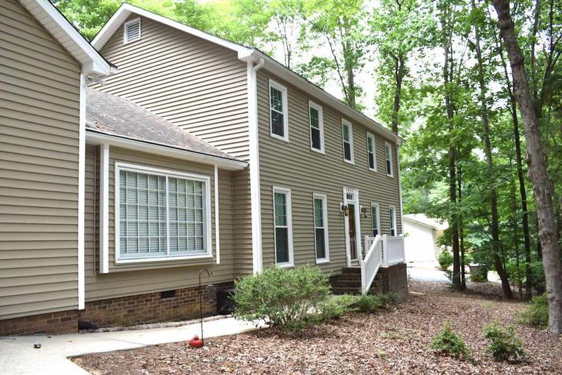 5509 Fairoaks Rd, Durham, NC 27712