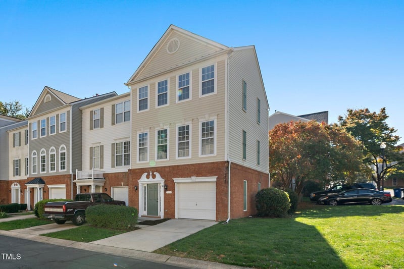 5509 Red Robin Rd, Raleigh, NC 27613