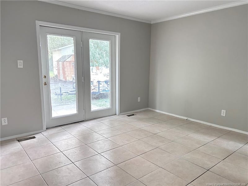 551 Alleghany Rd, Fayetteville, NC 28304