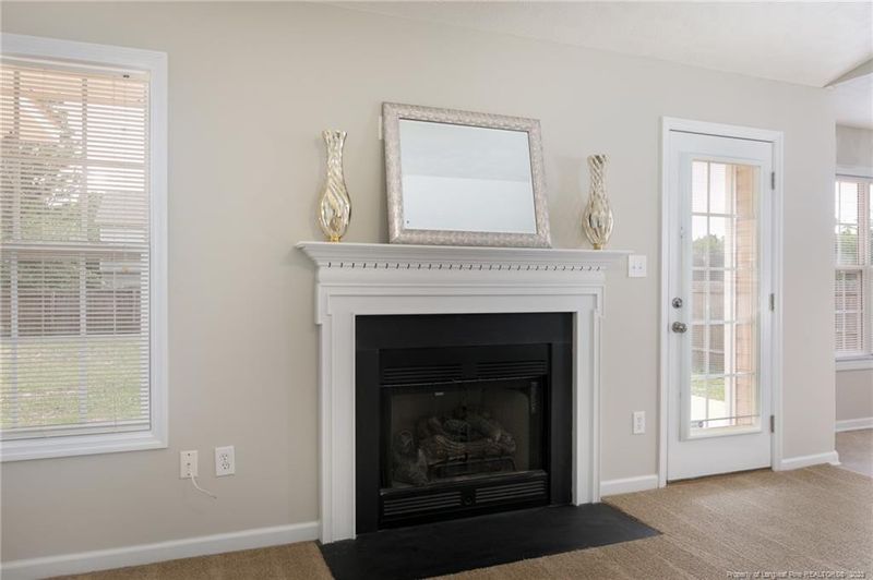 551 Cypress Pond Dr, Hope Mills, NC 28348