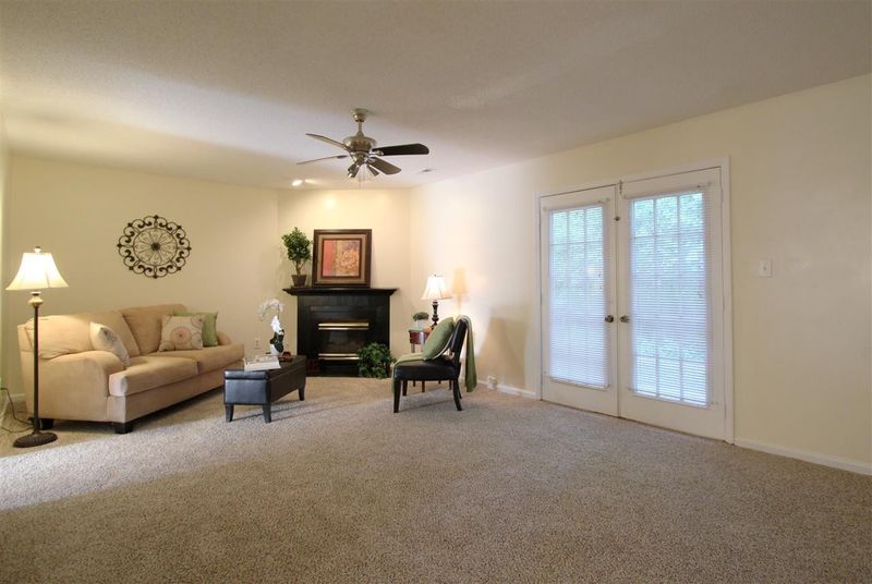 551 Darby Glen Ln, Durham, NC 27713
