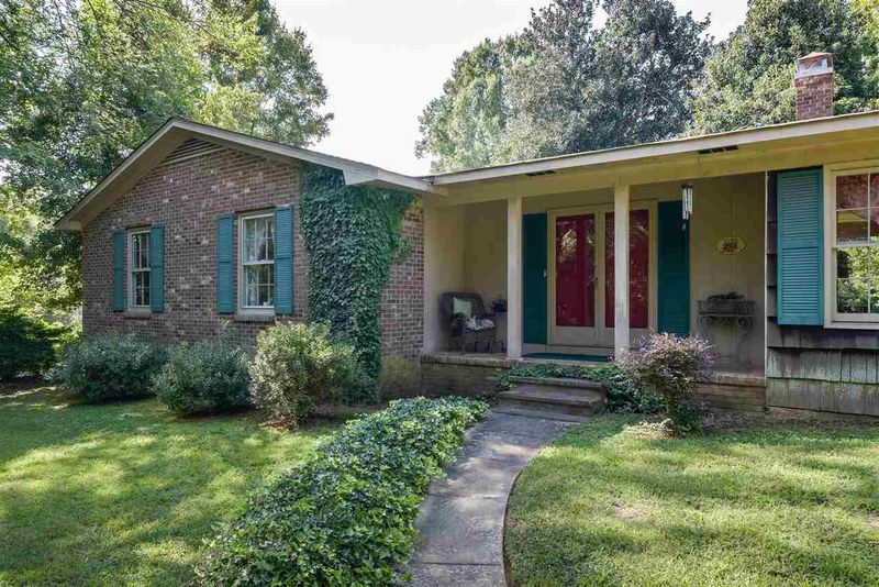 551 Dixon Rd, Graham, NC 27253