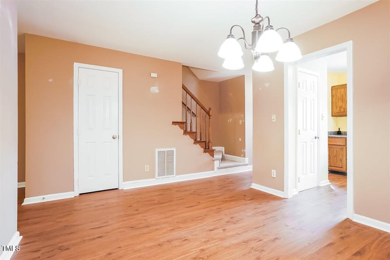 551 Oak Run Dr, Raleigh, NC 27606