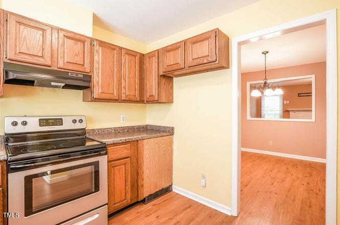 551 Oak Run Dr, Raleigh, NC 27606