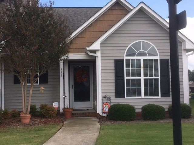 551 Pinecroft Dr, Clayton, NC 27520