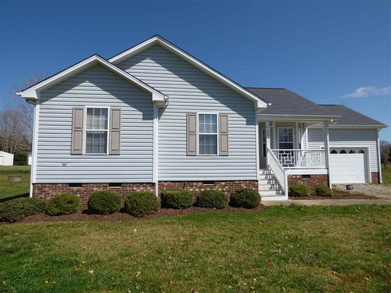 5511 Fieldview Dr, Mebane, NC 27302