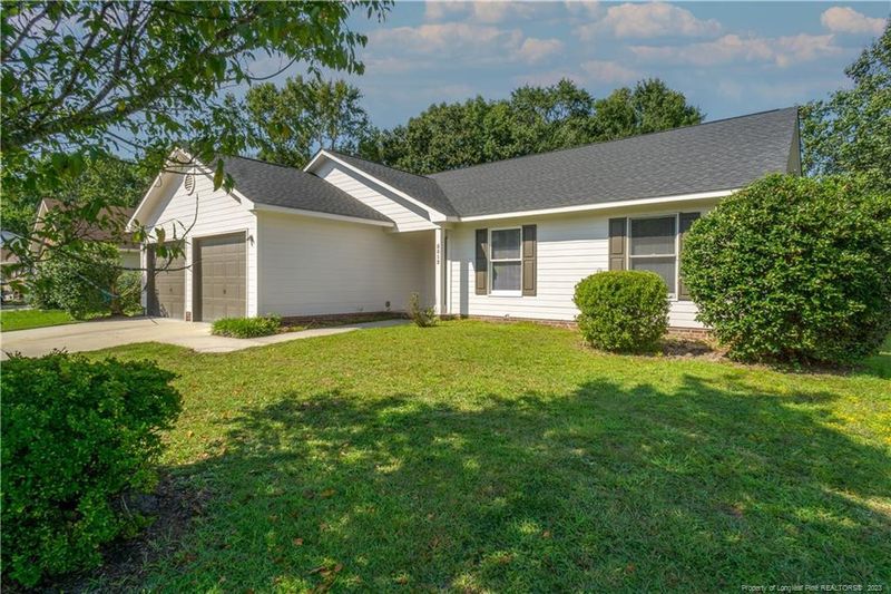 5512 Ballentine St, Hope Mills, NC 28348