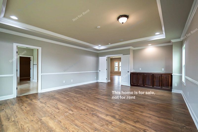 5512 Overdale Ln, Raleigh, NC 27603