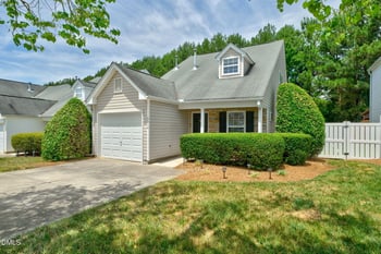 5512 Roan Mountain Pl, Raleigh, NC 27613