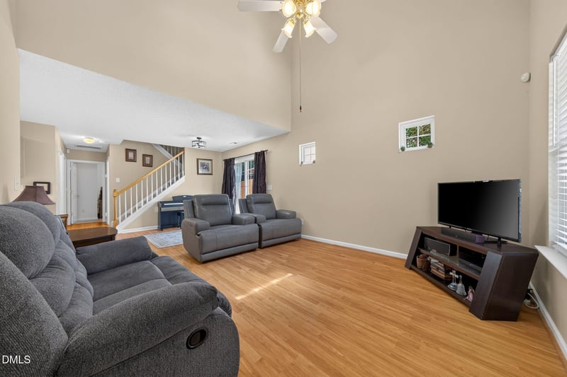 5512 Roan Mountain Pl, Raleigh, NC 27613