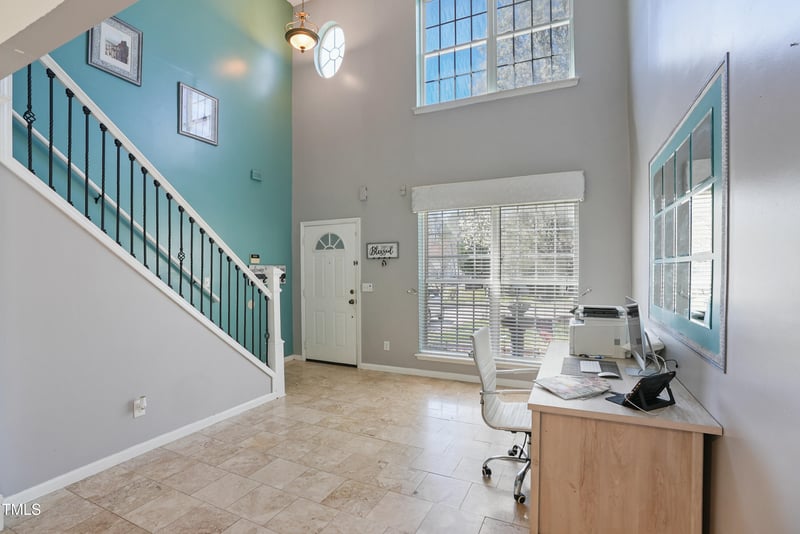 5512 Scenic Brook Ln, Raleigh, NC 27616