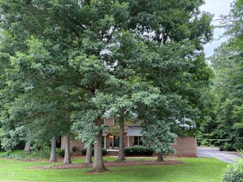 5512 Spring Bluffs Ln, Raleigh, NC 27606
