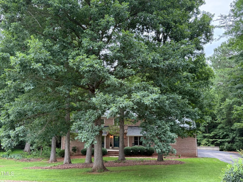 5512 Spring Bluffs Ln, Raleigh, NC 27606