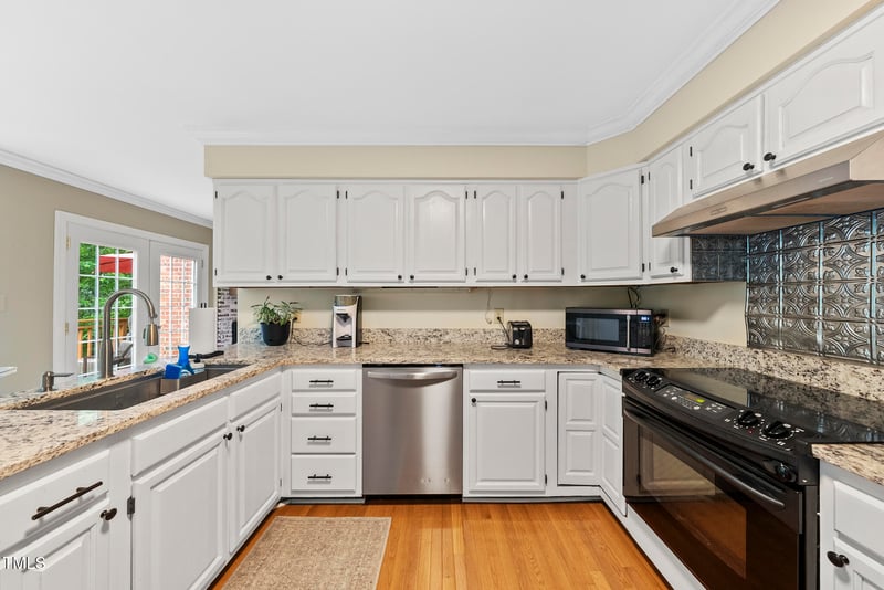 5513 Doemont Dr, Apex, NC 27539