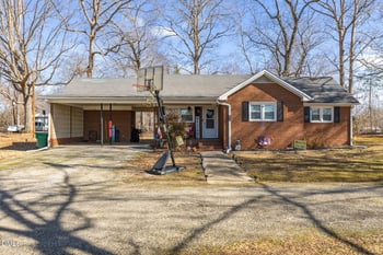 5513 Nc Highway 700, Eden, NC 27288