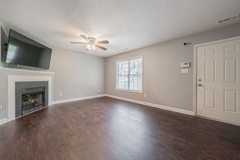 5513 Tealbrook Dr, Raleigh, NC 27610