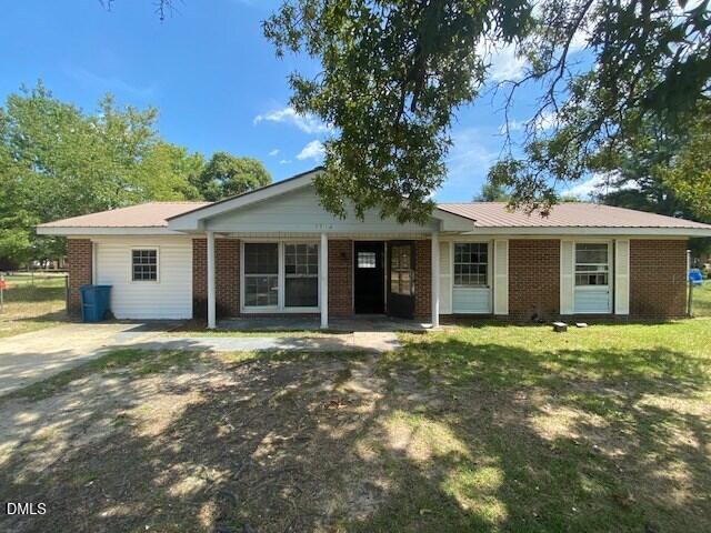 5514 Livingston Dr, Fayetteville, NC 28311