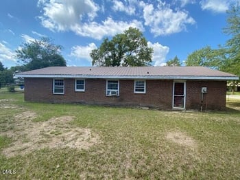 5514 Livingston Dr, Fayetteville, NC 28311