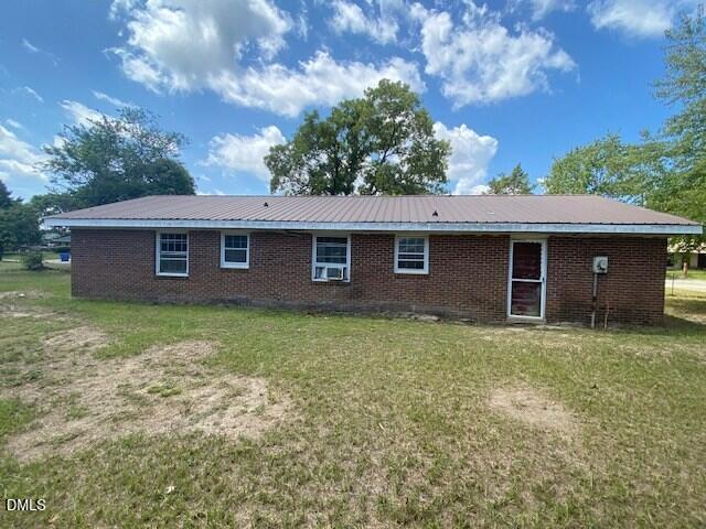 5514 Livingston Dr, Fayetteville, NC 28311