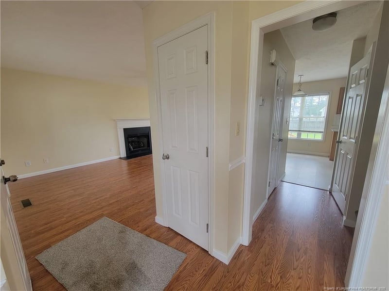 5514 Shady Lawn Dr, Hope Mills, NC 28348